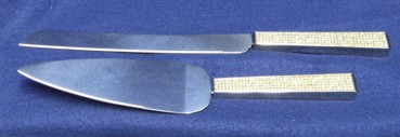 03956 Crystals Cake Server Set